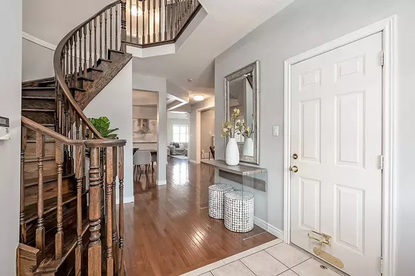 Oakville, ON L6M 4V5,2385 Sequoia WAY