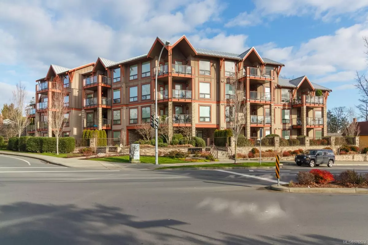 Saanich, BC V8Z 3G3,4529 West Saanich Rd #413