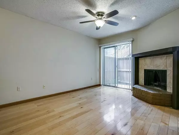 Dallas, TX 75254,5626 PRESTON OAKS Road #43A