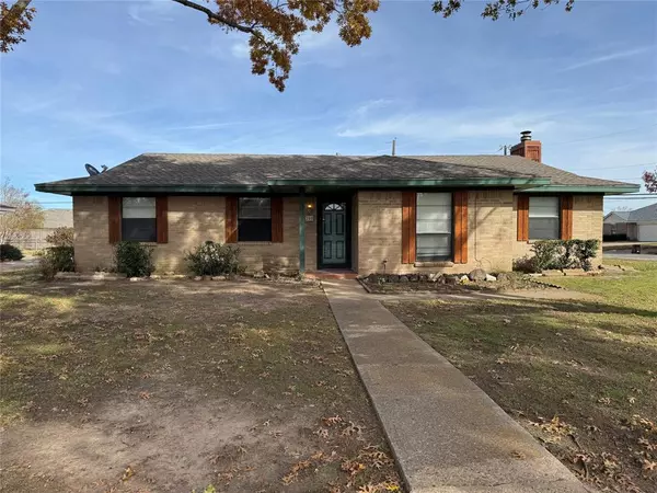 200 Stonegate Street, Terrell, TX 75160