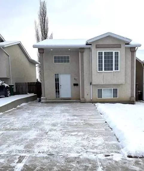 90 Chilcotin RD W, Lethbridge, AB T1K 7G8