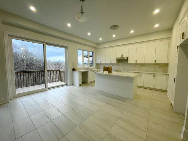 Markham, ON L6C 3M8,33 Meizhou AVE