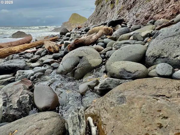 Yachats, OR 97498,531 HWY 101