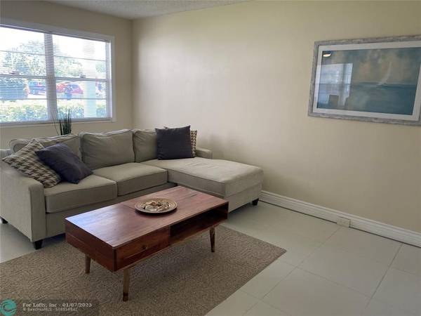 Deerfield Beach, FL 33442,209 Ventnor M  #209