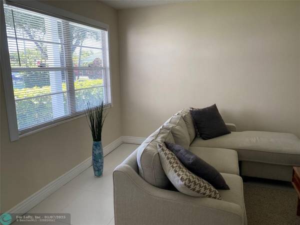 Deerfield Beach, FL 33442,209 Ventnor M  #209