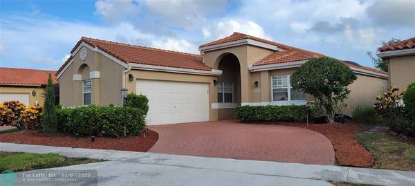 8230 Nadmar Ave, Boca Raton, FL 33434