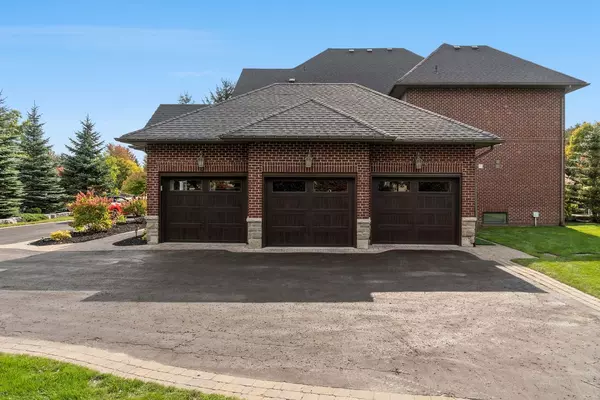 Whitchurch-stouffville, ON L4A 0B1,52 Grayfield DR