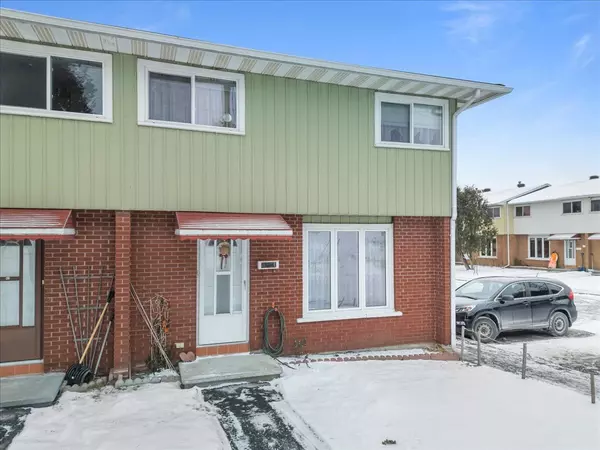 Ottawa, ON K1V 6W6,1295 Ledbury AVE S #40