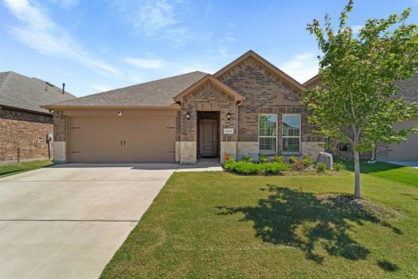 11236 Gold Pan Trail, Aubrey, TX 76227