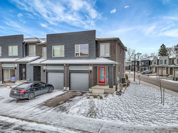 111 Pony WAY W, Kitchener, ON N2R 0R8