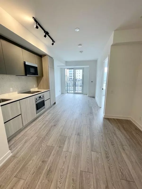 108 Peter ST #920, Toronto C01, ON M5V 2G7