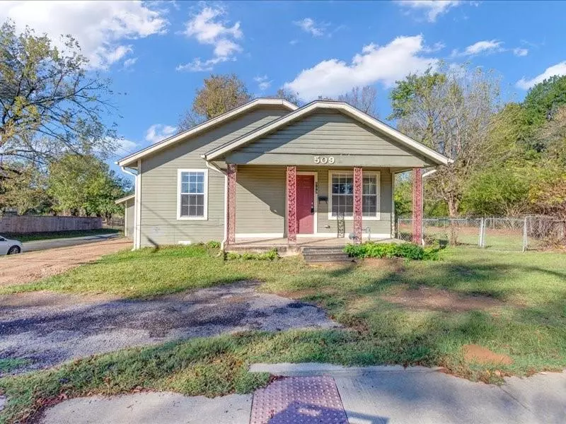 509 NW 19th Street, Paris, TX 75460