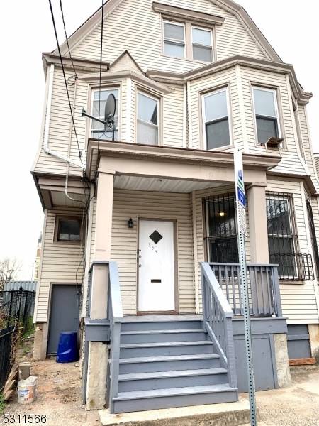 305 S 7th St, Newark City, NJ 07103