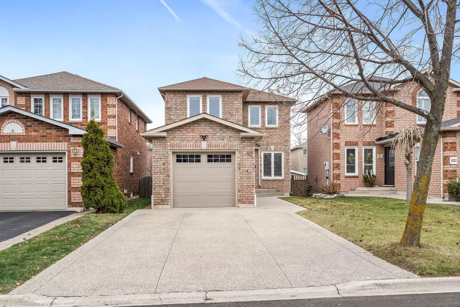 92 Smith DR, Halton Hills, ON L7G 5S7