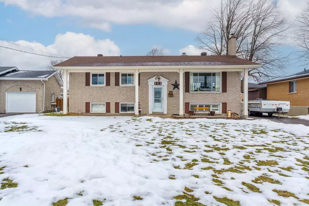 Stormont, Dundas And Glengarry, ON K6H 5C9,853 Haldimand CRES N