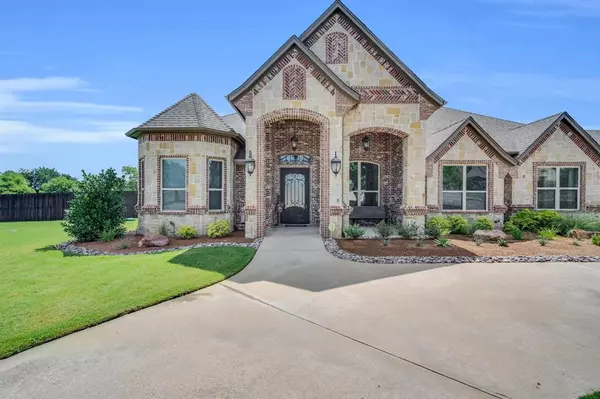 3250 Mccarver Court,  Midlothian,  TX 76065