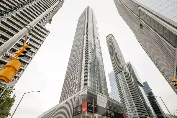 10 York ST #1609, Toronto C01, ON M5J 0E1