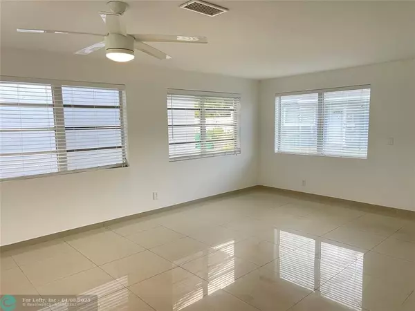 Dania Beach, FL 33004,35 NE 3rd St