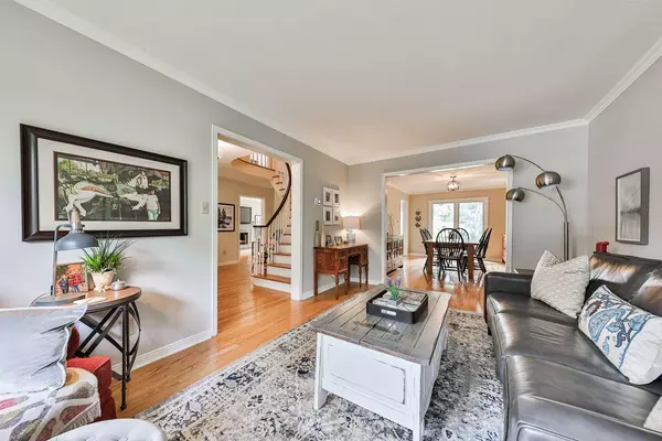 Oakville, ON L6M 1A4,1260 OLD BRIDLE PATH