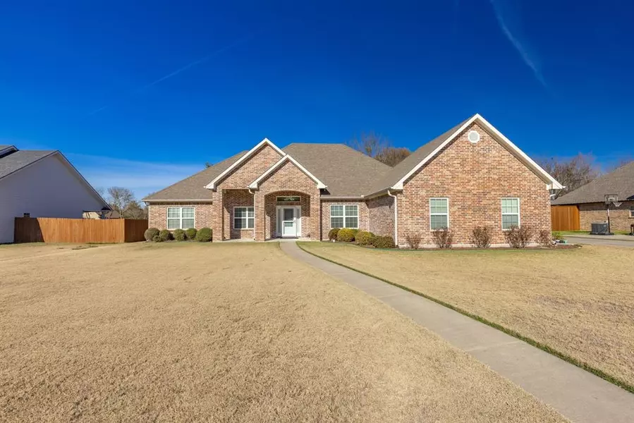 1512 Deer Trail, Commerce, TX 75428