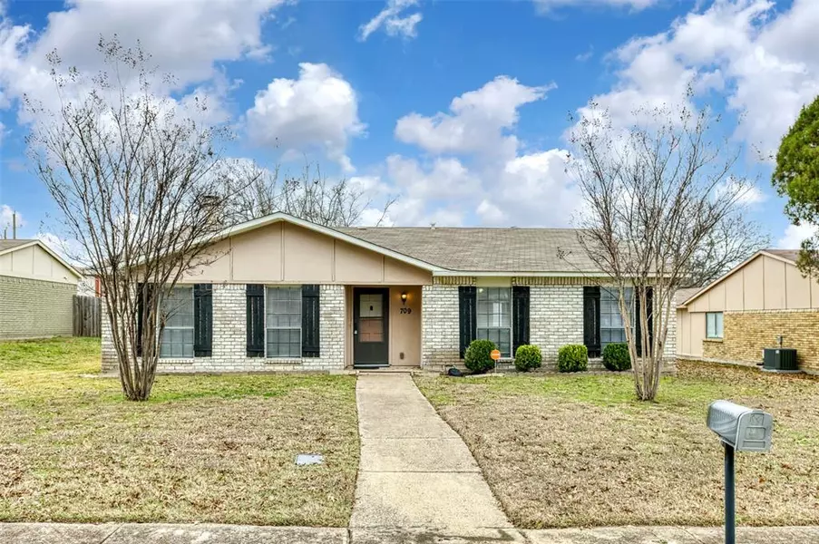 709 PRISCILLA, Desoto, TX 75115