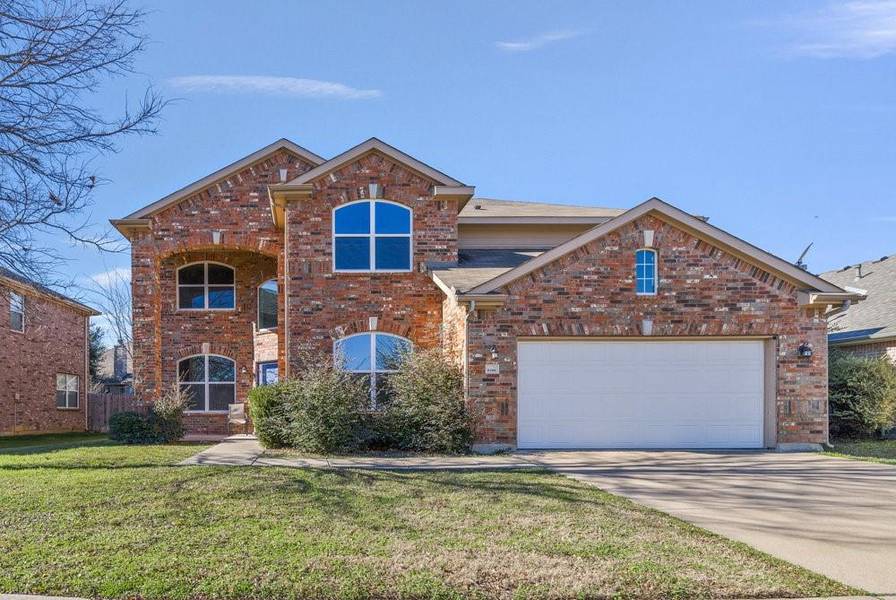 9206 Water Oak Drive, Arlington, TX 76002