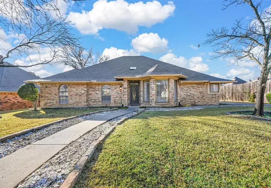 3208 Flintridge Drive, Arlington, TX 76017