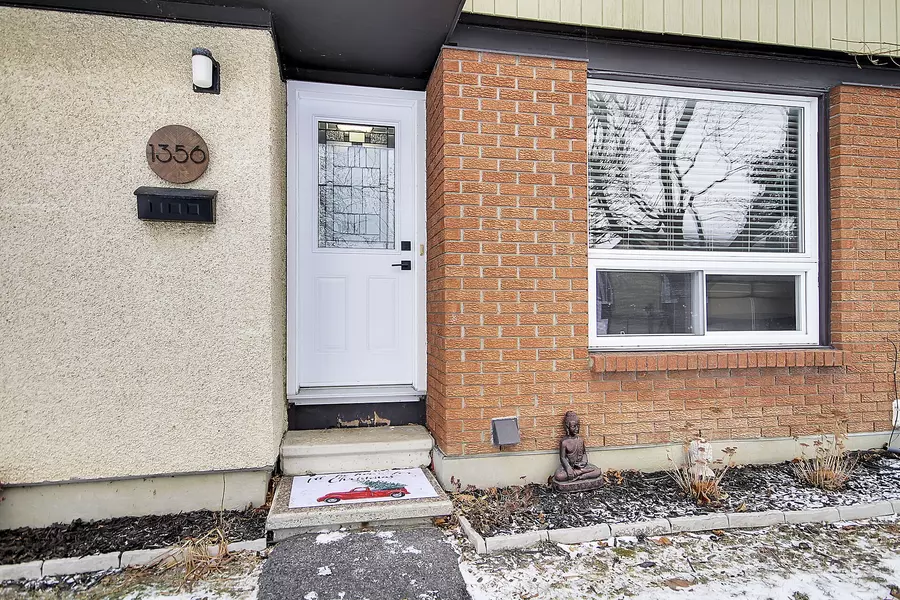 1356 Bakker CT, Orleans - Convent Glen And Area, ON K1C 2K4