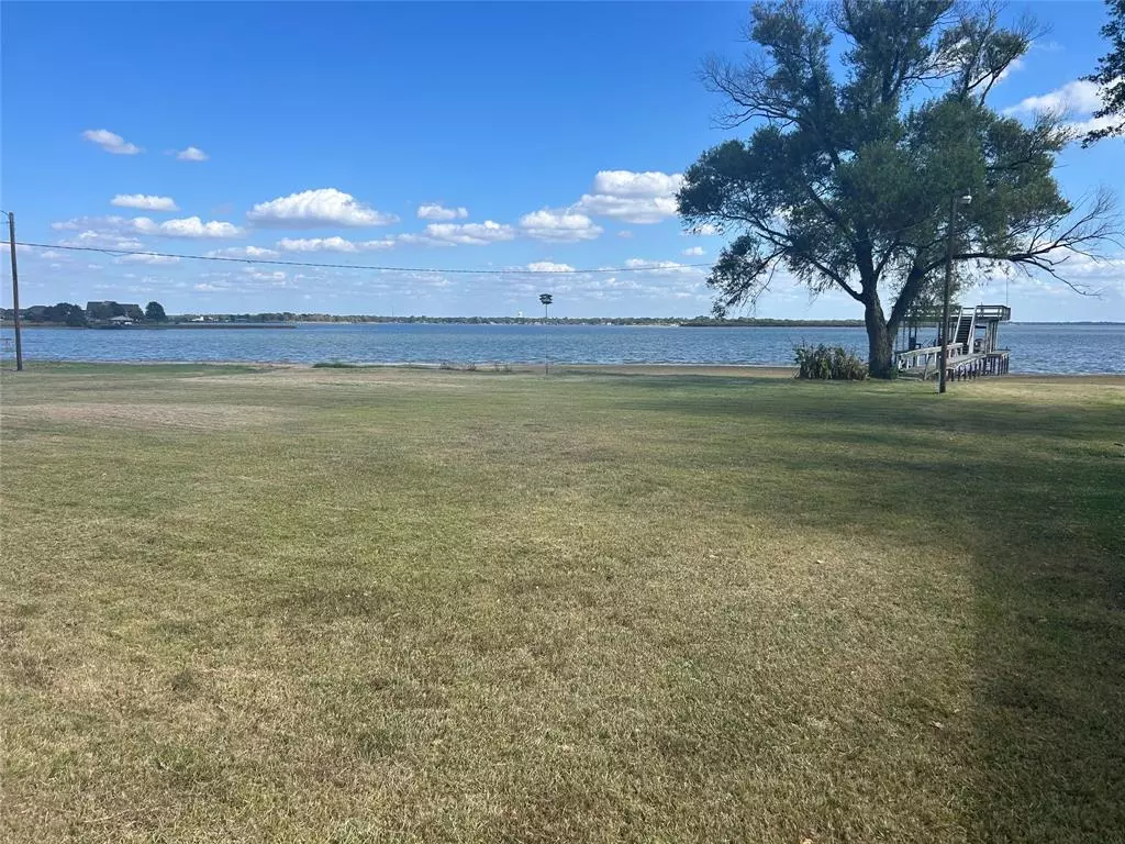 Seven Points, TX 75143,216 Causeway Cove