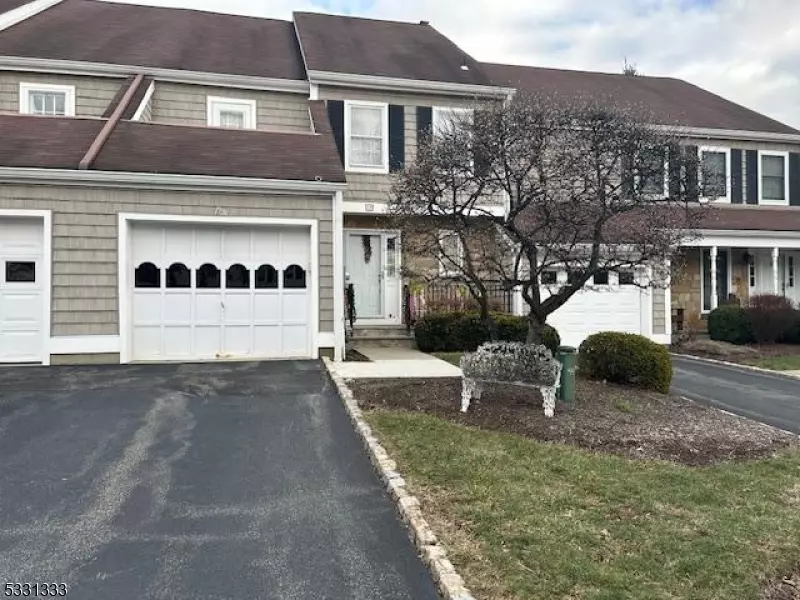 Mendham Boro, NJ 07945,10 Galway Dr