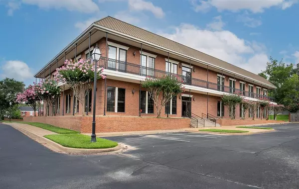 Tyler, TX 75701,3310 S Broadway Avenue #BLDG3