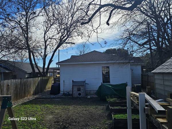 Ennis, TX 75119,504 W Lampasas Street