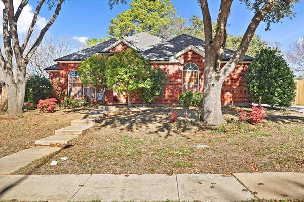 819 Chapel Drive, Denton, TX 76205