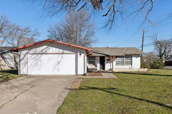 800 Loganwood Avenue, Richardson, TX 75080