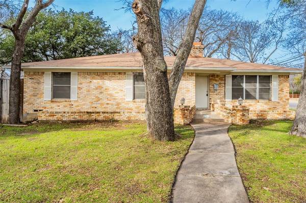 517 Robinhood Drive, Irving, TX 75061