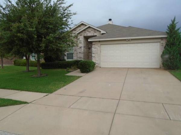 12713 Lost Prairie Drive, Fort Worth, TX 76244