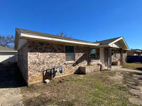 2509 Normont Circle, Fort Worth, TX 76103