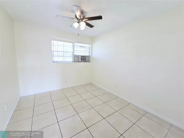 Lauderdale Lakes, FL 33313,3000 NW 43rd Ter  #201