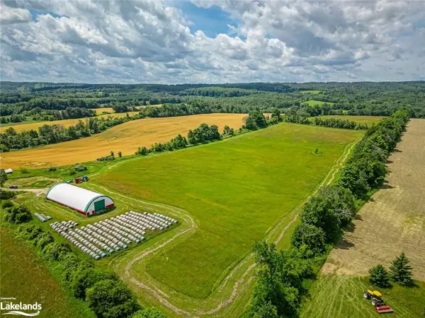 Clearview, ON L0M 1H0,7958 21/22 NOTTAWASAGA Side Road