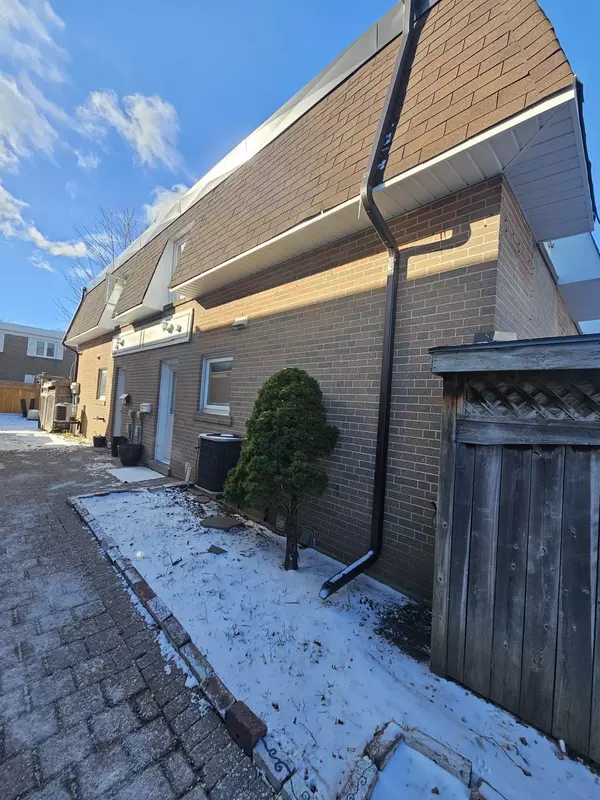 Brampton, ON L6W 3C3,29 Town House CRES N #29