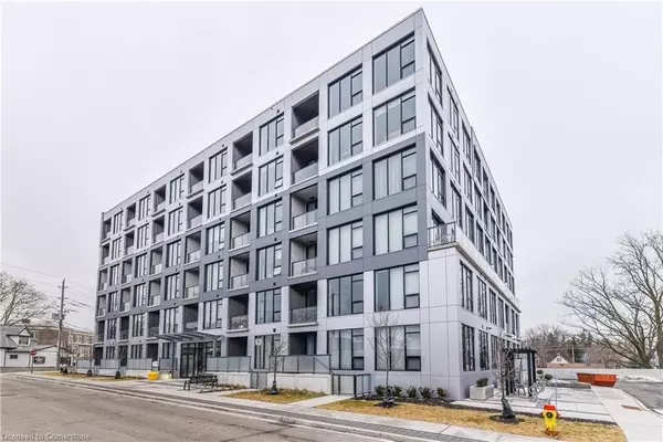 Kitchener, ON N2H 5L8,690 King ST W #601