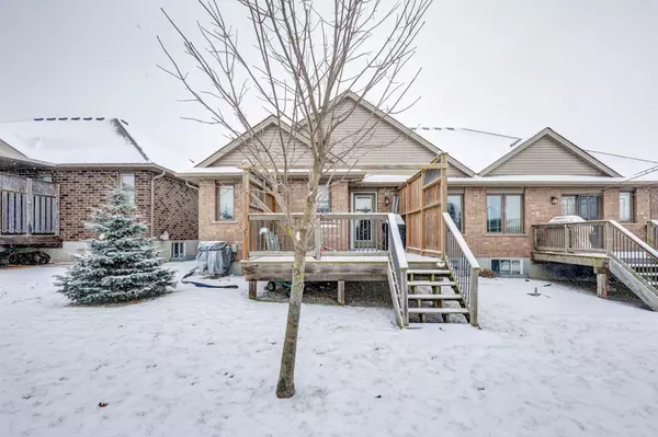 St. Thomas, ON N5R 5M9,14 Hampstead CT