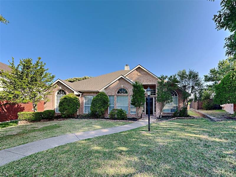 2403 Brookchase Drive, Mesquite, TX 75181