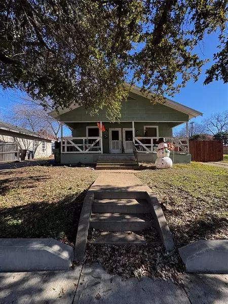 3015 8th Avenue #A, Fort Worth, TX 76110