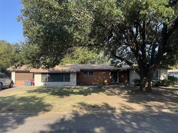 325 Bellaire Drive, Woodway, TX 76712