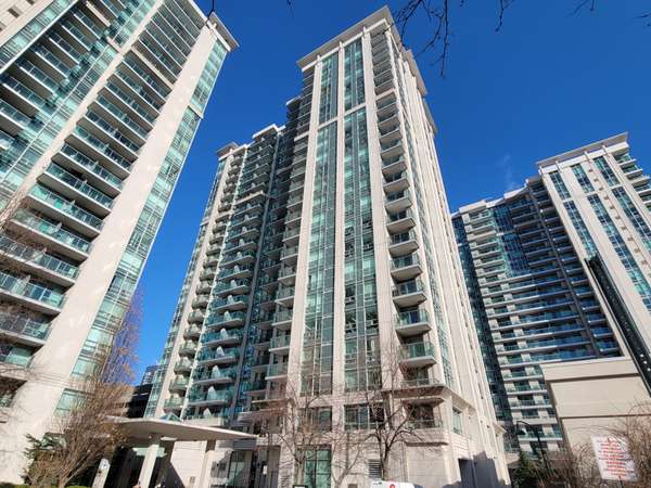 35 Bales AVE #907, Toronto, ON M2N 7L7