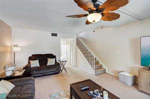 Lauderdale By The Sea, FL 33308,5555 N Ocean Blvd  #13