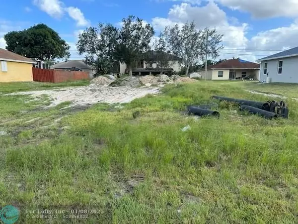 Port St Lucie, FL 34953,1915 SW Glenco St