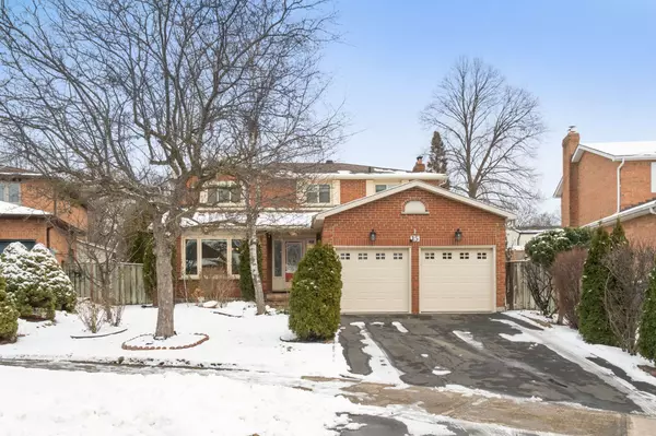 15 Oakington PL, Mississauga, ON L5N 3V9