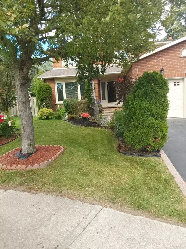 Mississauga, ON L5N 3V9,15 Oakington PL